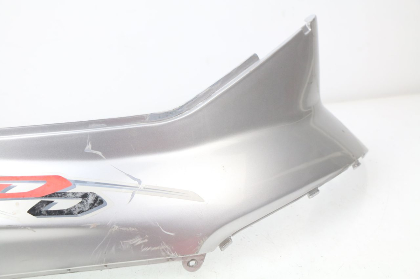 photo de LATERAL TRASEIRO DIREITO SYM DD 50 (2005 - 2011) - Detalhes característicos
