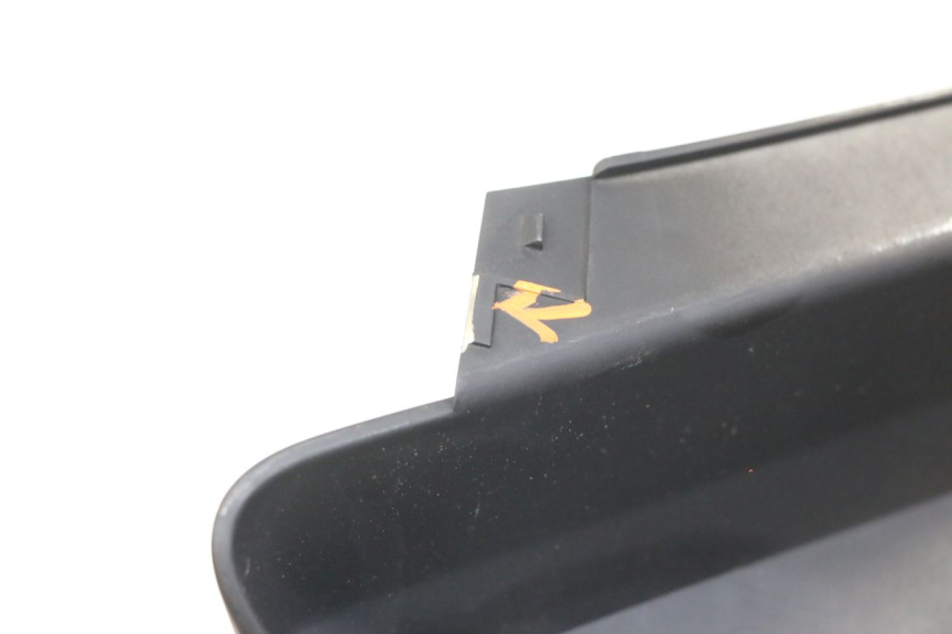 photo de LATERAL TRASEIRO DIREITO KYMCO DINK STREET ABS 125 (2011 - 2018) - Zoom do estado de desgaste