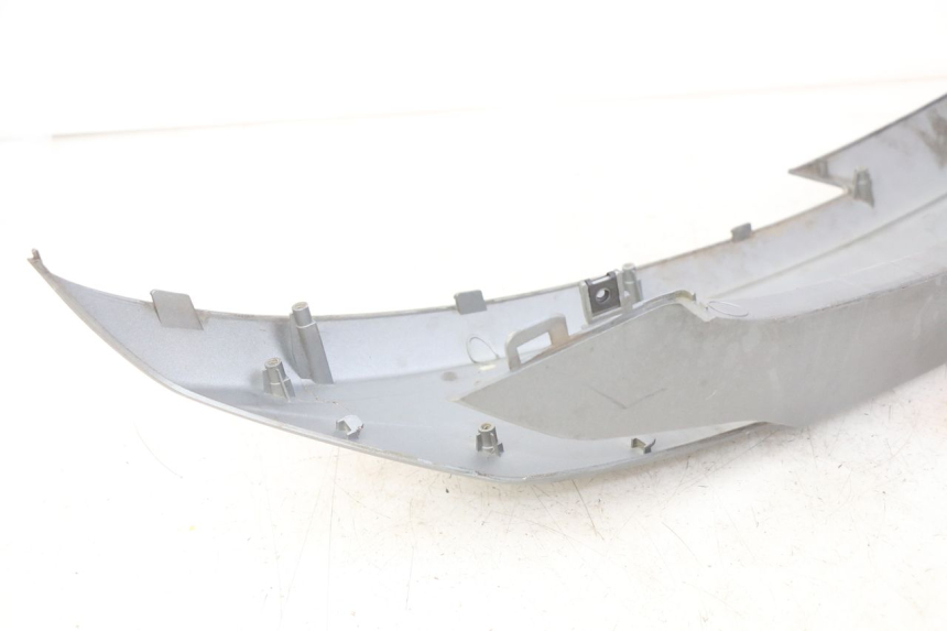 photo de LATERAL TRASEIRO DIREITO KYMCO DOWNTOWN ABS 125 (2015 - 2017) - Zoom do estado de desgaste