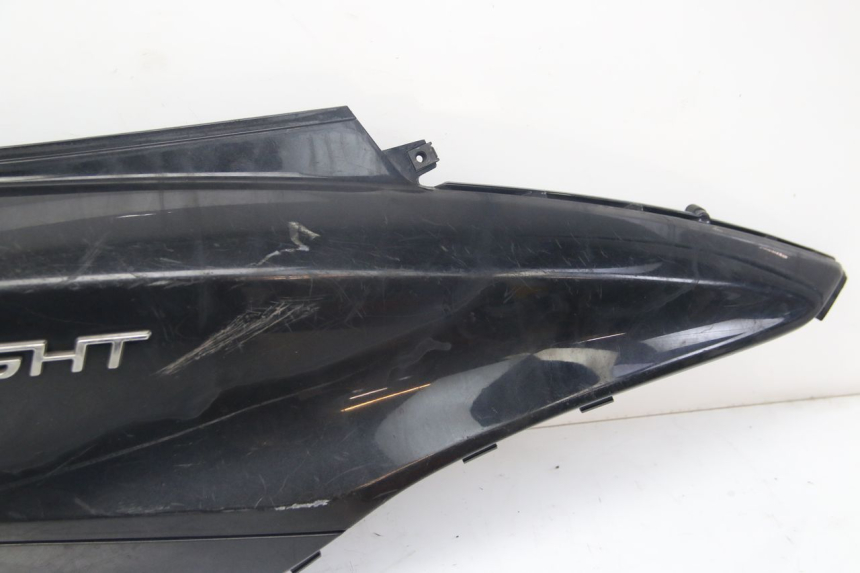 photo de LATERAL TRASEIRO DIREITO YAMAHA D'ELIGHT DELIGHT 125 (2017 - 2020) - Zoom do estado de desgaste