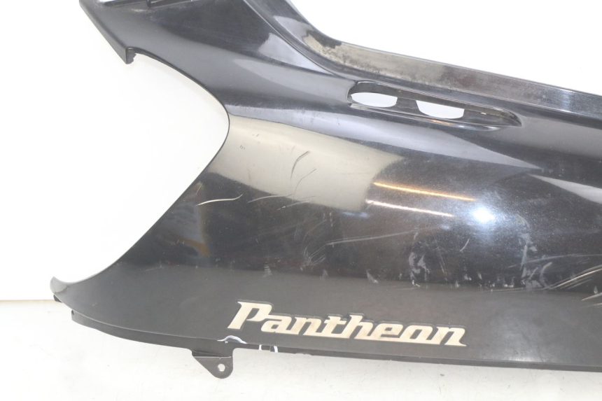 photo de LATERAL TRASEIRO DIREITO HONDA FES PANTHEON 2T 125 (1998 - 2002) - Detalhes característicos