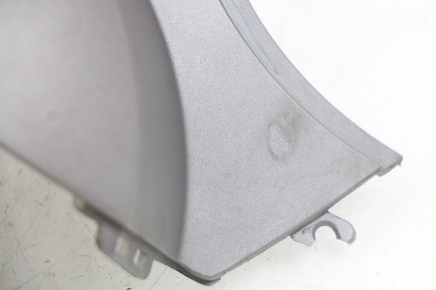 photo de LATERAL TRASEIRO DIREITO SYM FIDDLE 3 III 125 (2014 - 2020) - Vista de perto