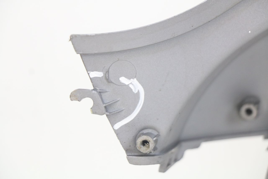 photo de LATERAL TRASEIRO DIREITO SYM FIDDLE 3 III 125 (2014 - 2020) - Peça verificada