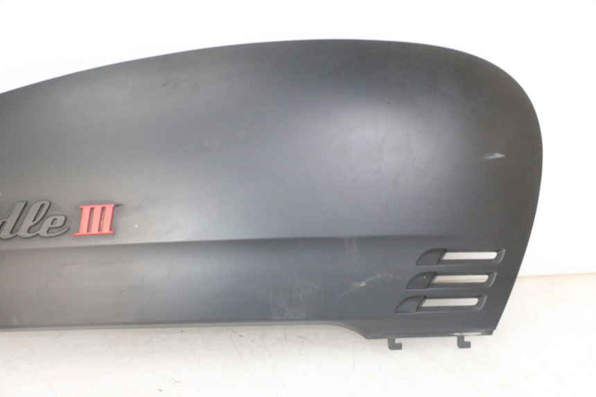photo de LATERAL TRASEIRO DIREITO SYM FIDDLE 3 III 50 (2014 - 2020) - Peça verificada