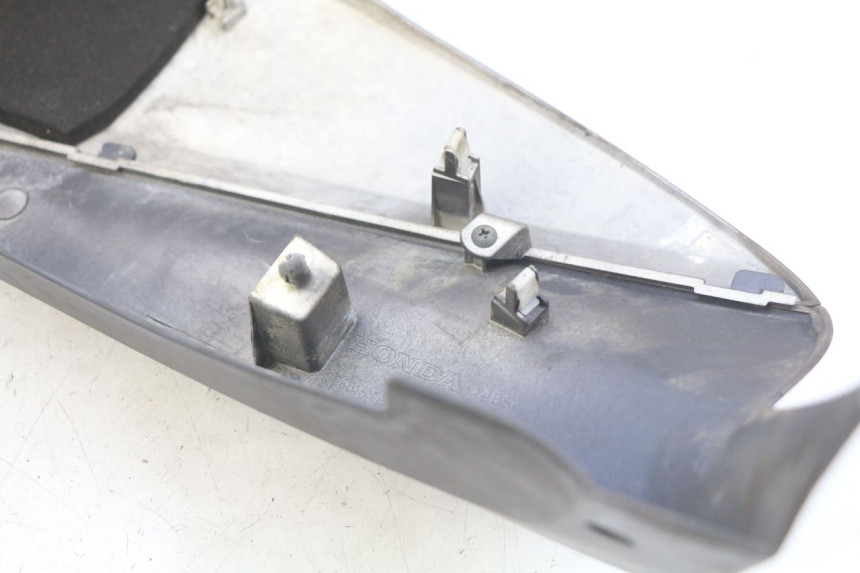 photo de LATERAL TRASEIRO DIREITO HONDA FJS SILVERWING SILVER WING 400 (2009 - 2016) - Ampliação técnica