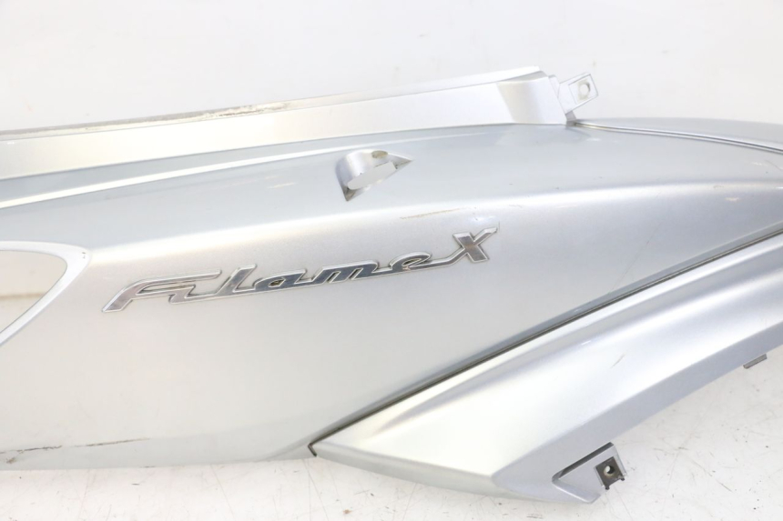 photo de LATERAL TRASEIRO DIREITO MBK FLAME X 125 (2007 - 2016) - Ampliação dos componentes