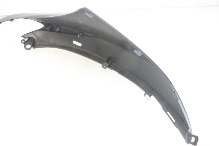 photo de LATERAL TRASEIRO DIREITO PIAGGIO FLY 4T 50 (2013 - 2017) - Detalhe da peça