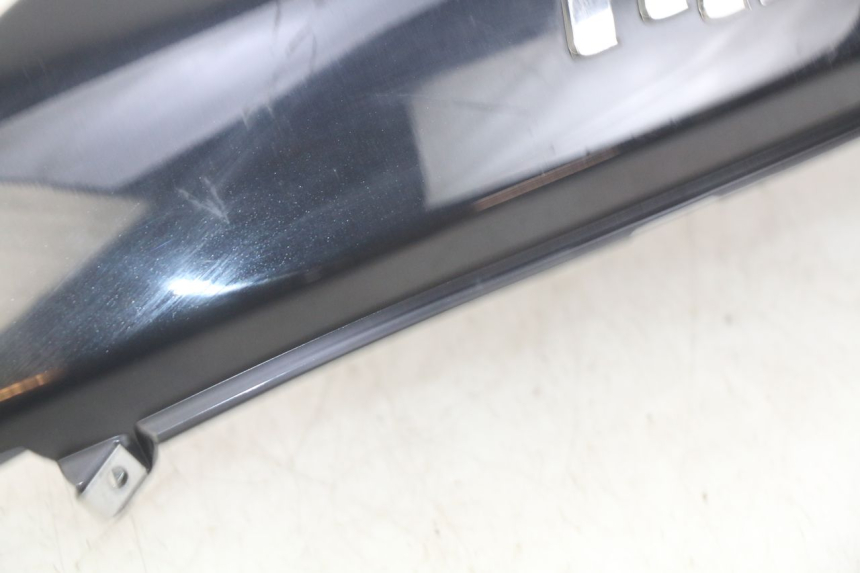 photo de LATERAL TRASEIRO DIREITO PIAGGIO FLY 4T 50 (2013 - 2017) - Pontos de fixação