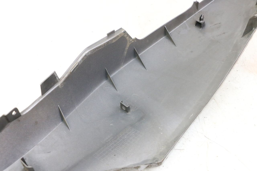 photo de LATERAL TRASEIRO DIREITO HONDA FORZA ABS 300 (2013 - 2017) - Pontos de fixação