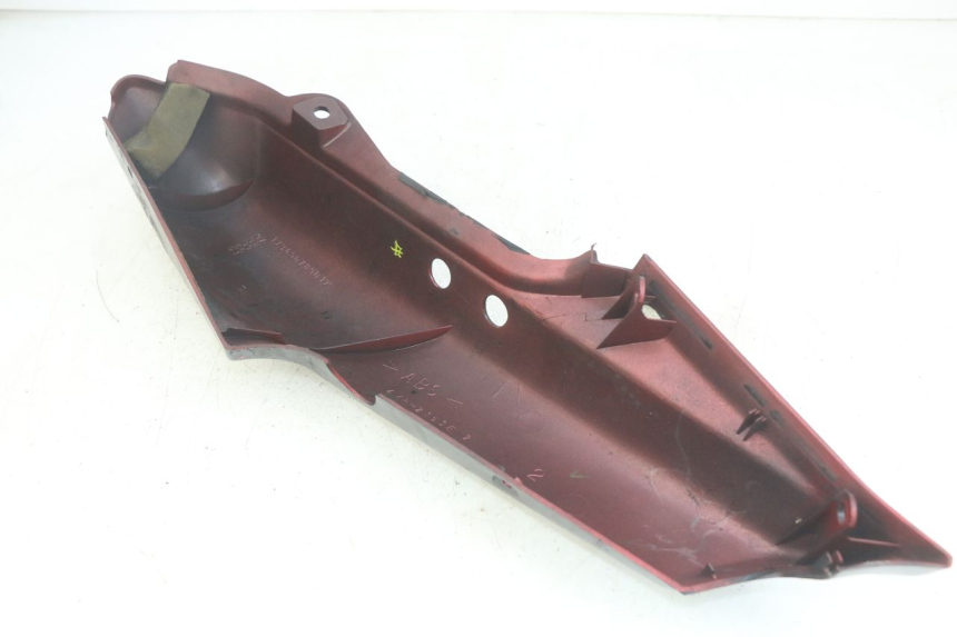 photo de LATERAL TRASEIRO DIREITO YAMAHA FZS FAZER 600 (1998 - 2001) - Detalhe da peça