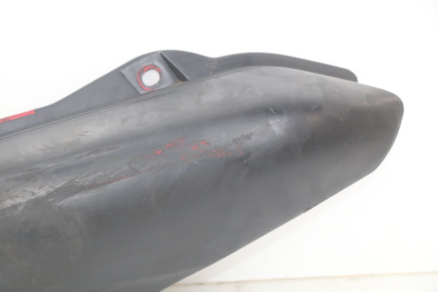 photo de LATERAL TRASEIRO DIREITO YAMAHA FZS FAZER 600 (1998 - 2001) - Estado da superfície