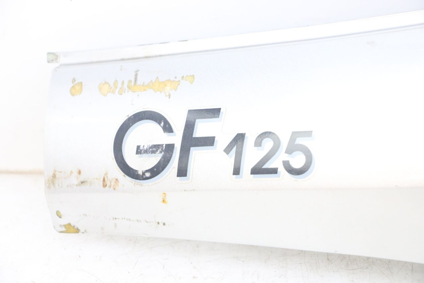 photo de LATERAL TRASEIRO DIREITO HYOSUNG GF 125 (2001 - 2005) - Vista geral