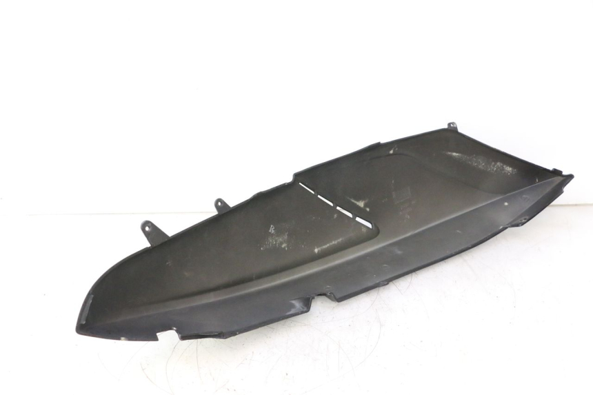 photo de FLANCO TRASEIRO DIREITO GILERA GP 800 (2007 - 2013) - Detalhes característicos