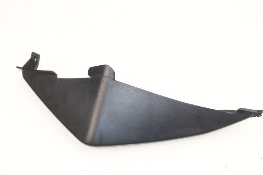 photo de LATERAL TRASEIRO DIREITO SUZUKI GSR 750 (2011 - 2017) - Outro ângulo de visão