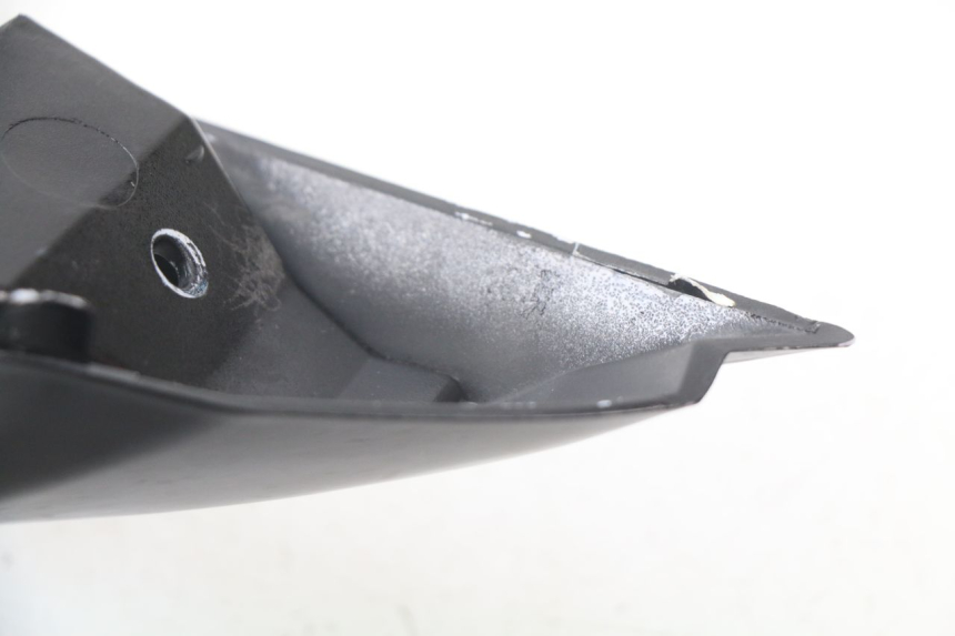 photo de LATERAL TRASEIRO DIREITO SUZUKI GSX-R GSXR 750 (2011 - 2016) - Detalhe da peça