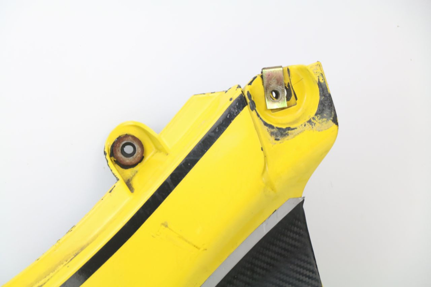 photo de LATERAL TRASEIRO DIREITO SUZUKI GSXF GSX F 600 (1988 - 1997) - Detalhes característicos