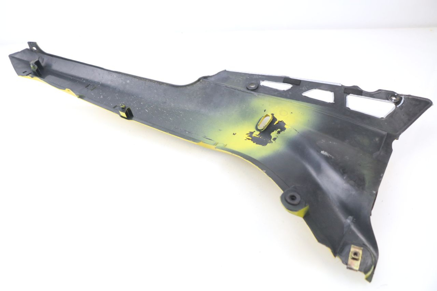 photo de LATERAL TRASEIRO DIREITO SUZUKI GSXF GSX F 600 (1988 - 1997) - Vista geral