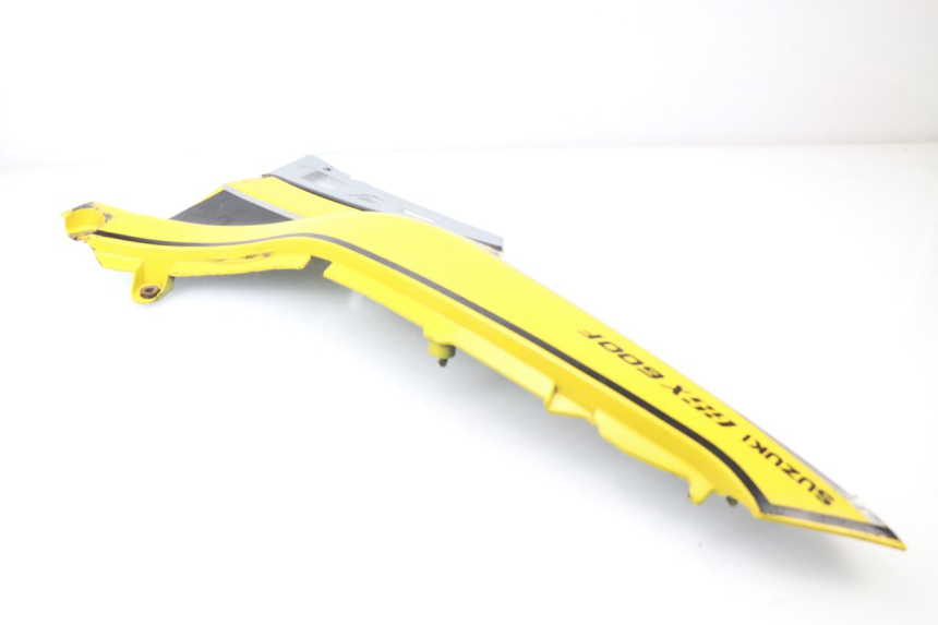 photo de LATERAL TRASEIRO DIREITO SUZUKI GSXF GSX F 600 (1988 - 1997) - Peça verificada