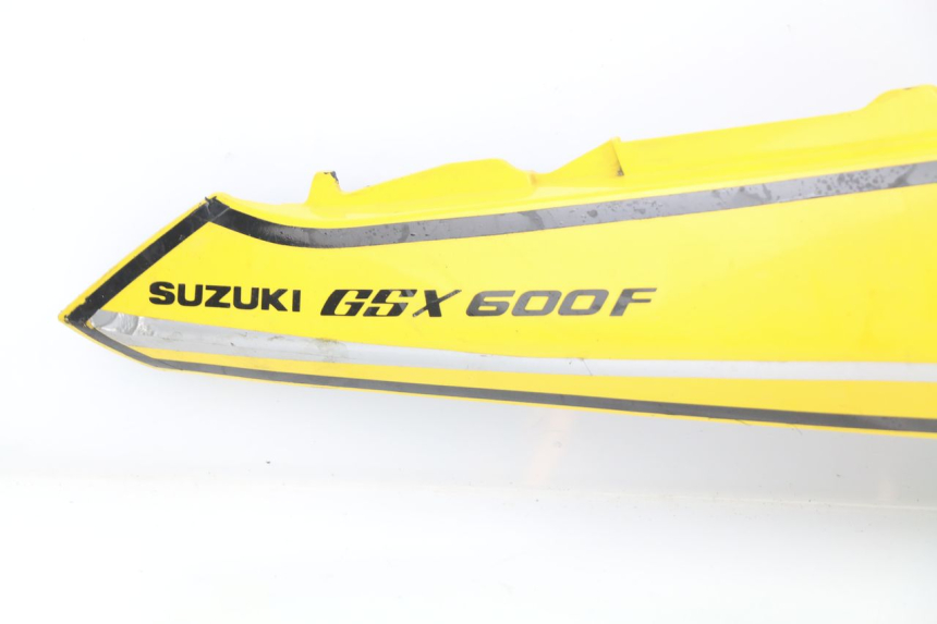 photo de LATERAL TRASEIRO DIREITO SUZUKI GSXF GSX F 600 (1988 - 1997) - Marcações e referências