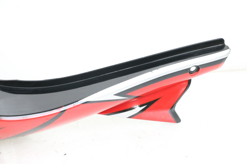 photo de LATERAL TRASEIRO DIREITO HYOSUNG GTR 125 (2006 - 2008) - Estado da superfície