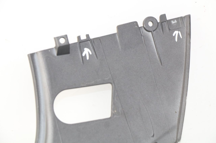 photo de LATERAL TRASEIRO DIREITO SYM GTS EFI ABS 125 (2012 - 2016) - Outro ângulo de visão