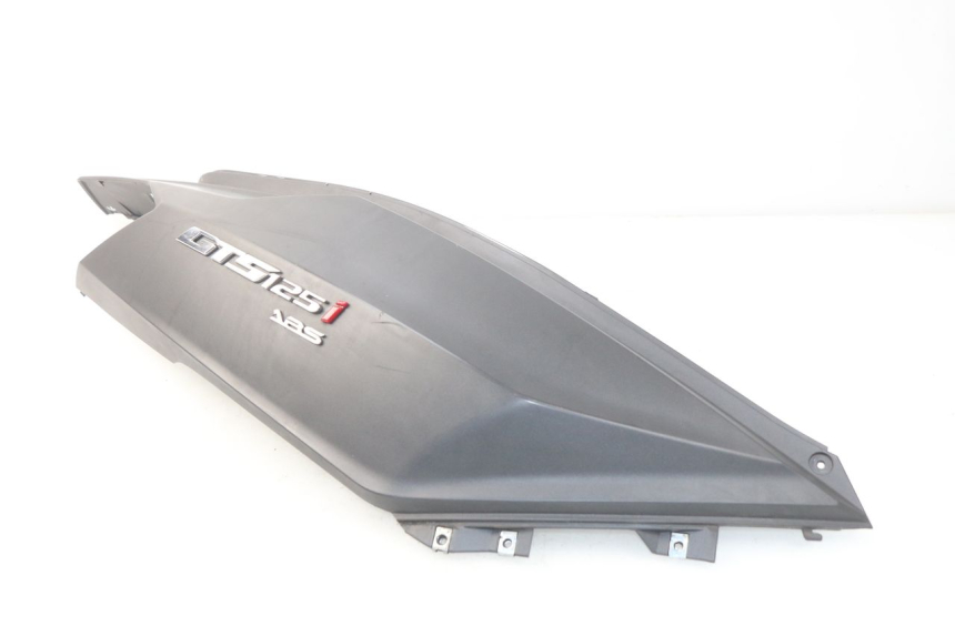 photo de LATERAL TRASEIRO DIREITO SYM GTS EFI ABS 125 (2012 - 2016) - Peça verificada