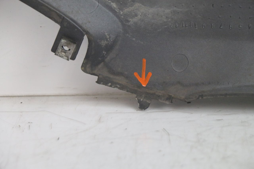 photo de LADO TRASEIRO DIREITO SYM GTS EVO 125 (2009 - 2013) - Peça verificada