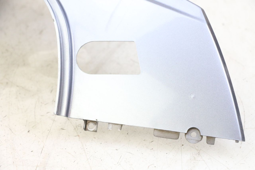 photo de LATERAL TRASEIRO DIREITO SYM JOYMAX 125 (2010 - 2017) - Ampliação técnica