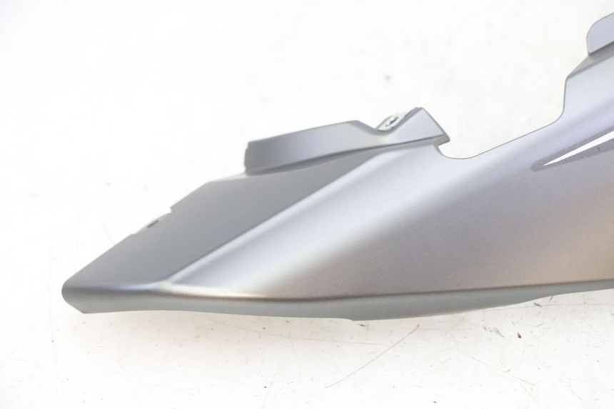 photo de LATERAL TRASEIRO DIREITO KIDEN KD125-G 125 (2018 - 2022) - Detalhes característicos