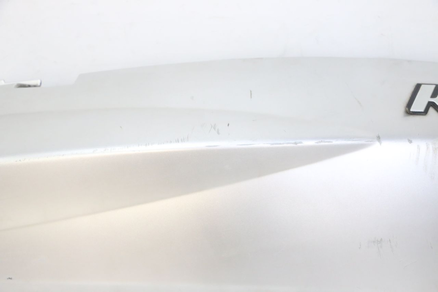 photo de LATERAL TRASEIRO DIREITO PEUGEOT KISBEE 2T 50 (2018 - 2022) - Detalhes característicos