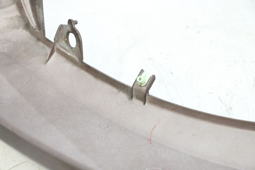 photo de LATERAL TRASEIRO DIREITO PEUGEOT KISBEE 2T 50 (2010 - 2017) - Detalhes característicos