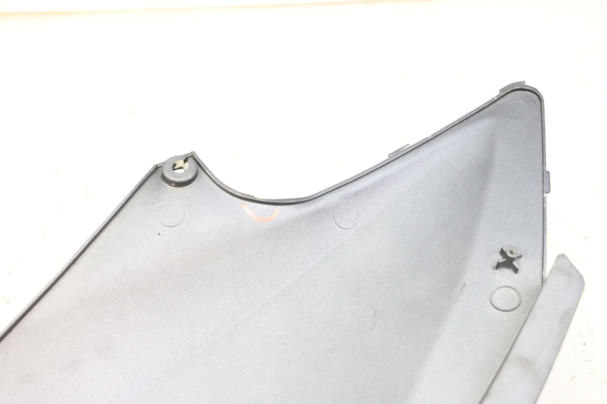 photo de LATERAL TRASEIRO DIREITO KYMCO GRAND DINK 125 (2008 - 2014) - Outro ângulo de visão