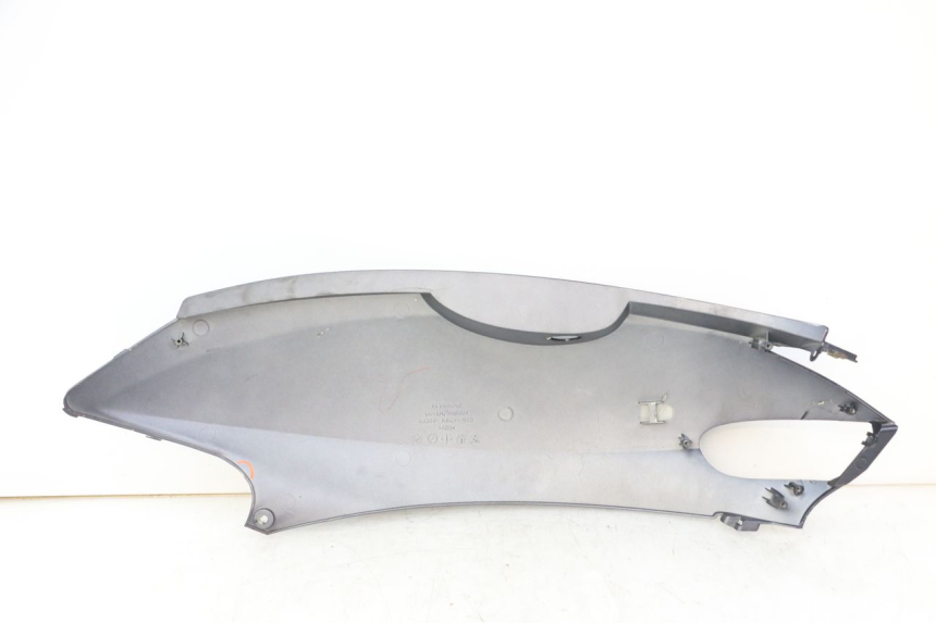 photo de LATERAL TRASEIRO DIREITO KYMCO GRAND DINK 125 (2008 - 2014) - Pontos de fixação