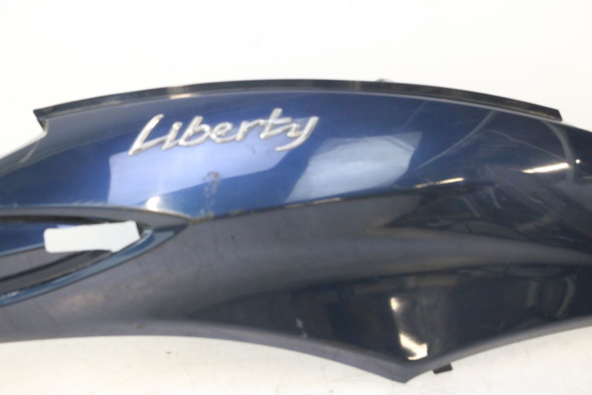 photo de LATERAL TRASEIRO DIREITO PIAGGIO LIBERTY IGET 4T 50 (2015 - 2020) - Detalhes característicos
