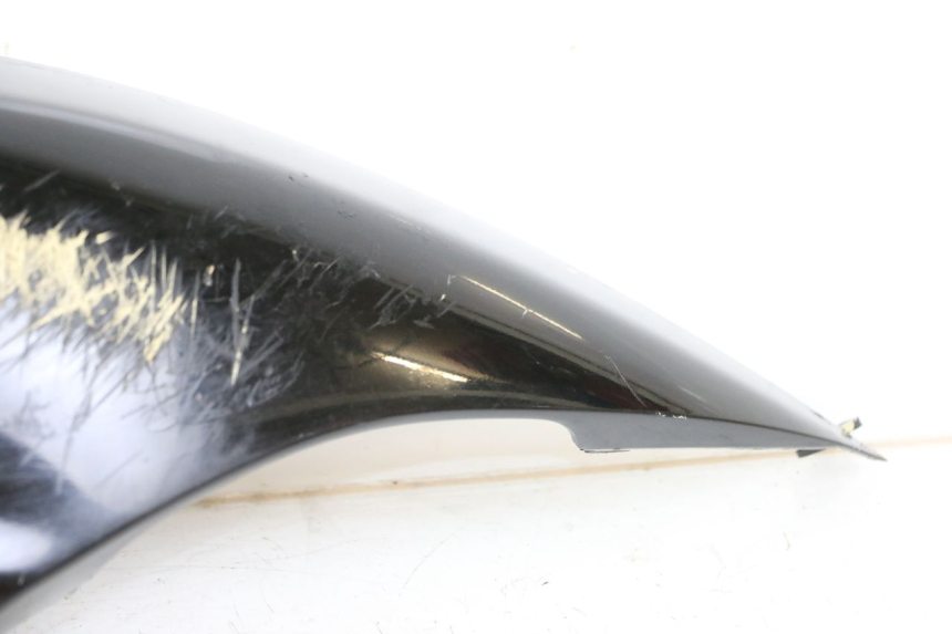 photo de LATERAL TRASEIRO DIREITO MBK MACH G AC 50 (2002 - 2014) - Detalhes característicos