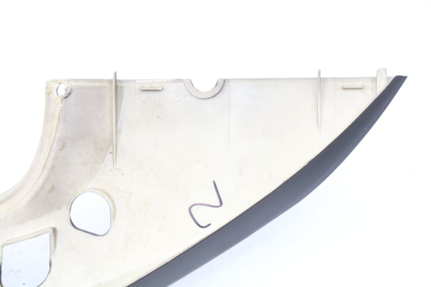 photo de LATERAL TRASEIRO DIREITO EUROCKA MATADOR 4T 50 (2010 - 2016) - Detalhe da peça