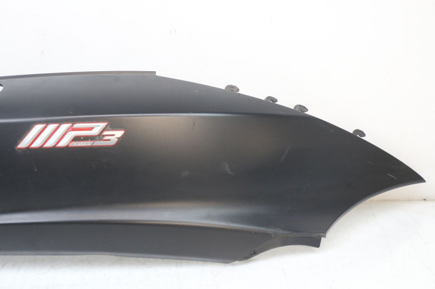 photo de LATERAL TRASEIRO DIREITO PIAGGIO MP3 HPE 350 (2018 - 2020) - Zoom do estado de desgaste