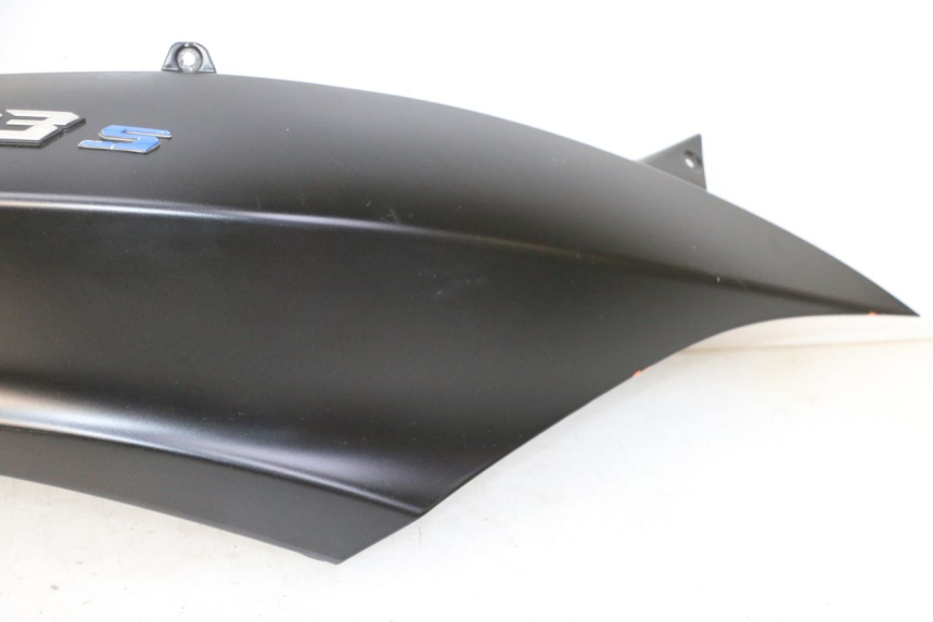 photo de LATERAL TRASEIRO DIREITO PIAGGIO MP3 HPE 310 (2024 - 2025) - Vista de perto