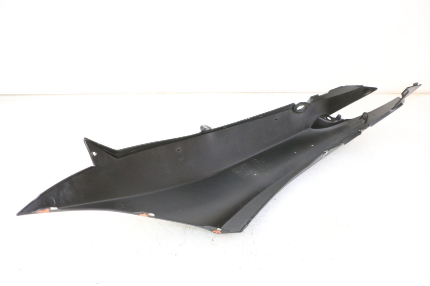 photo de LATERAL TRASEIRO DIREITO PIAGGIO MP3 HPE 310 (2024 - 2025) - Pontos de fixação