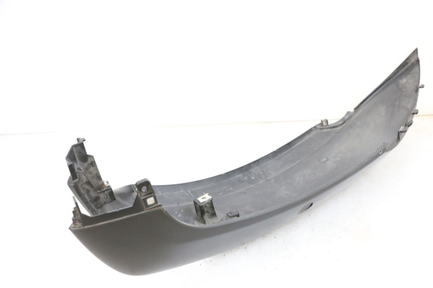 photo de LATERAL TRASEIRO DIREITO PIAGGIO MP3 HPE 350 (2018 - 2020) - Detalhe da peça