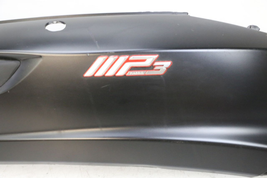 photo de LATERAL TRASEIRO DIREITO PIAGGIO MP3 HPE 350 (2018 - 2020) - Vista de perto