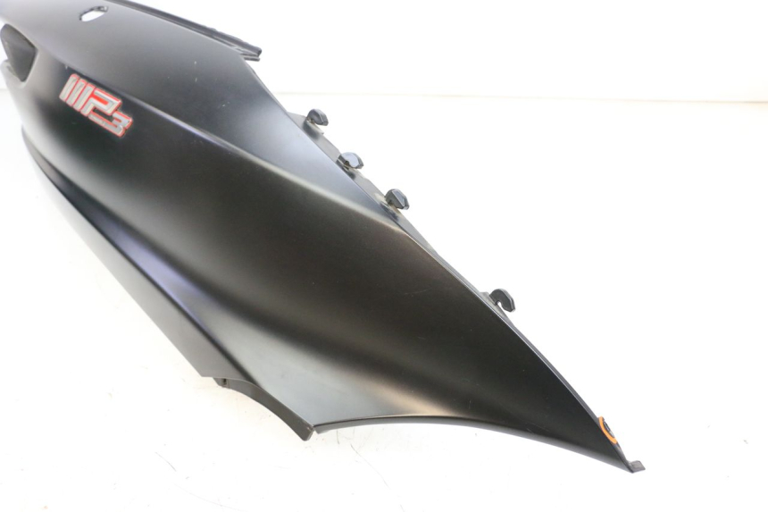 photo de LATERAL TRASEIRO DIREITO PIAGGIO MP3 HPE 350 (2018 - 2020) - Pontos de fixação