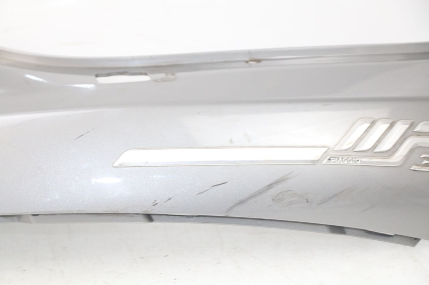 photo de LATERAL TRASEIRO DIREITO PIAGGIO MP3 LT 400 (2007 - 2012) - Peça verificada