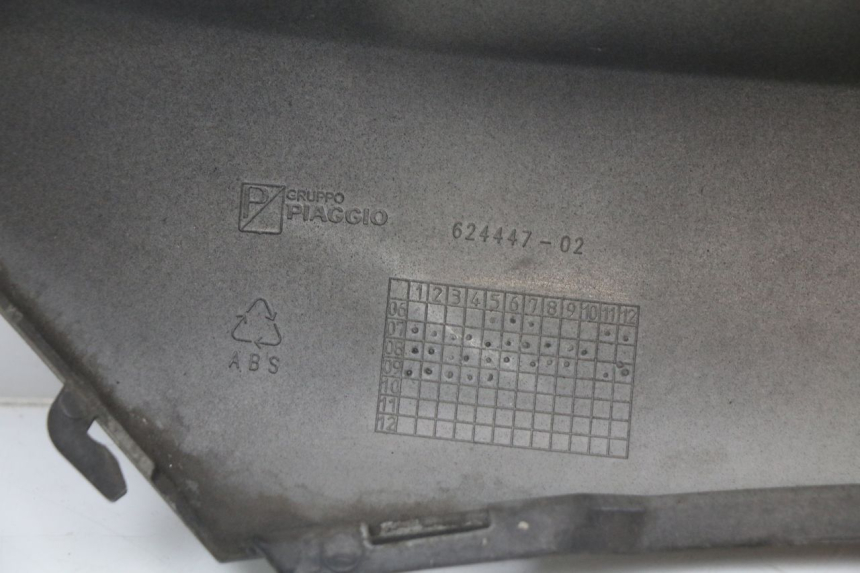 photo de LATERAL TRASEIRO DIREITO PIAGGIO MP3 LT 400 (2007 - 2012) - Vista do produto