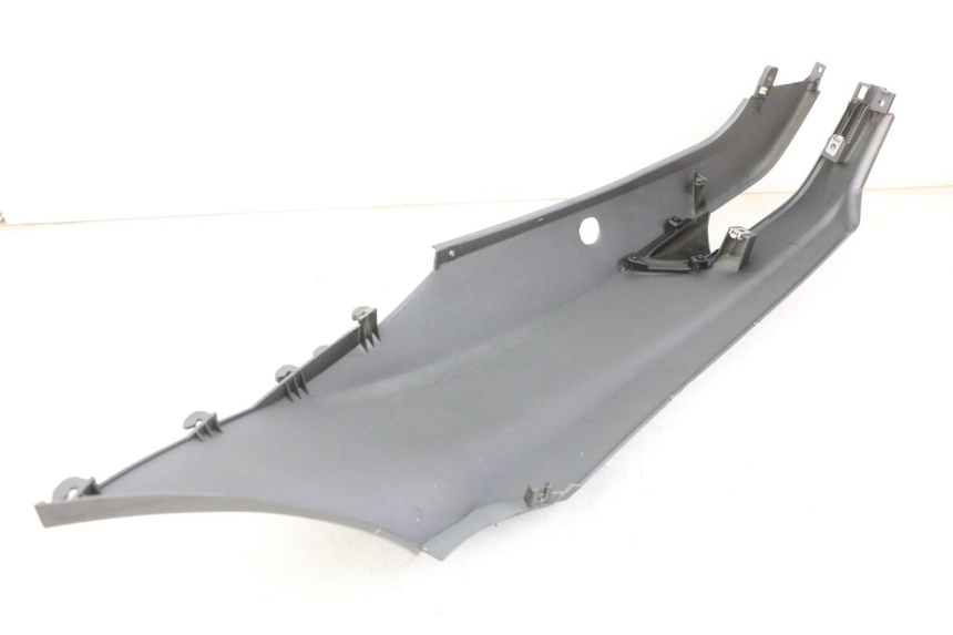photo de LATERAL TRASEIRO DIREITO PIAGGIO MP3 500 (2014 - 2017) - Vista geral