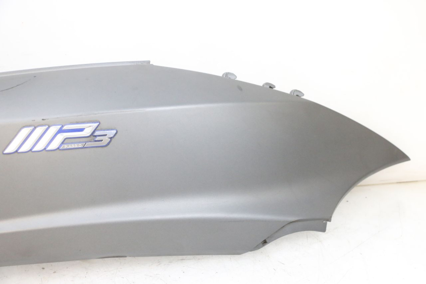 photo de LATERAL TRASEIRO DIREITO PIAGGIO MP3 500 (2016 - 2018) - Detalhes característicos