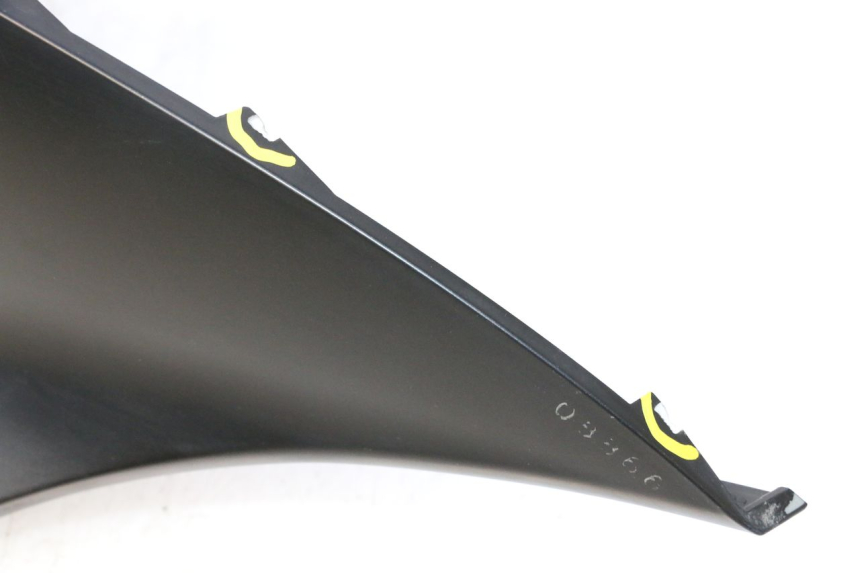 photo de LATERAL TRASEIRO DIREITO PIAGGIO MP3 500 (2016 - 2018) - Pontos de fixação