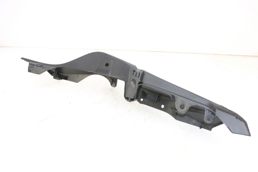 photo de LATERAL TRASEIRO DIREITO YAMAHA MT-07 MT07 ABS 700 (2018 - 2020) - Detalhes característicos