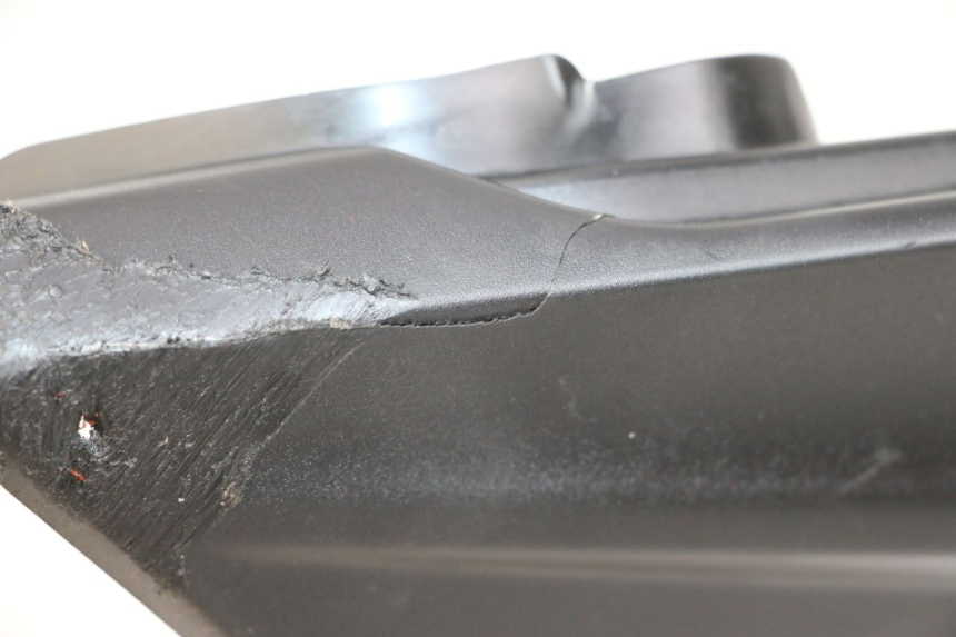 photo de LATERAL TRASEIRO DIREITO YAMAHA MT-07 MT07 ABS 700 (2018 - 2020) - Zoom do estado de desgaste