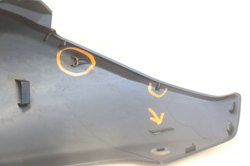 photo de LADO TRASEIRO DIREITO YAMAHA N-MAX NMAX 125 (2021 - 2024) - Ampliação dos componentes